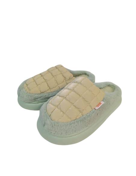Chinelos acolchoados | Cor Verde
