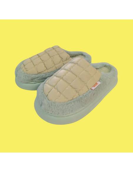 Chinelos acolchoados | Cor Verde